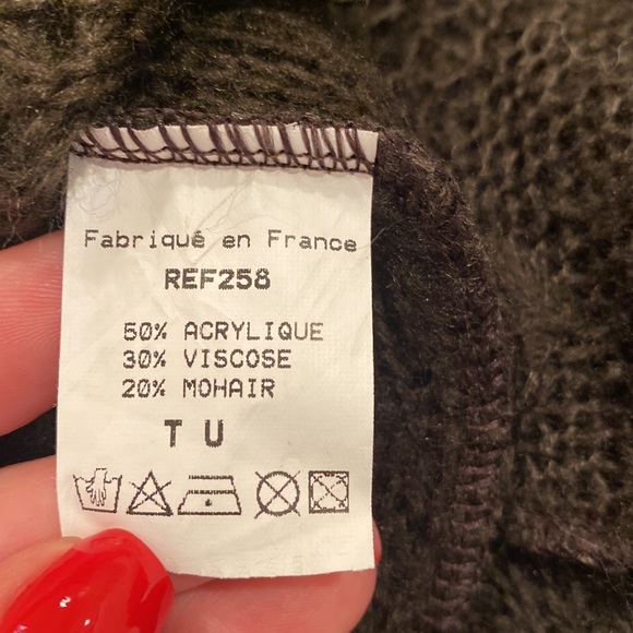 Le Chat Paris Soft Black Mohair Open Knit Sweater, Detailed Pin, Bell Sleeves - Picture 16 of 16